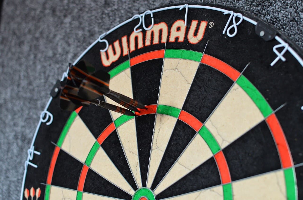 DRA Masters Darts Premier League Dartspelaaja dartsin