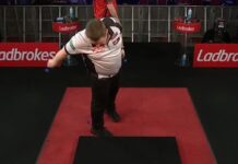 Martin Schindler näytti dartsin ”vaarallisuuden” – heitti aivan uskomattoman kimmokkeen martin