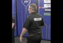 James Wade iski taas – heitti tylyt leijat Peter Wrightin naamalle kesken pelin James Wade
