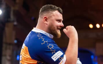 Josh Rock painoi huikaisevan ysitikkaisen Premier Leaguessa Josh Rock