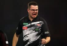 Mielipuolinen ottelu! Gian van Veen ja Gary Anderson tarjosivat yhden MM-kisahistorian parhaimmista eristä Gian van Veen