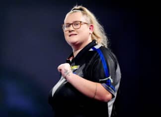 Huima suoritus! Beau Greaves heitti ensimmäisenä naispelaajana ysitikkaisen PDC ProTourilla Beau Greaves