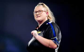 Huima suoritus! Beau Greaves heitti ensimmäisenä naispelaajana ysitikkaisen PDC ProTourilla Beau Greaves