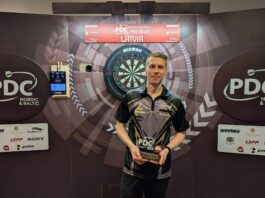 Uskomaton suoritus! Jani Haavisto voitti 12 vuoden tauon jälkeen PDC Nordic & Baltic -kiertueella Jani Haavisto