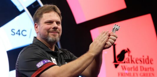 Jättipaukkua huutaa! Jonas Masalin lähtee selvänä altavastaajana perjantain European Tour -peliin Jonas Masalin