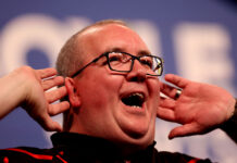 Hermot kuin rautaa – Stephen Bunting painaa huikean poikkaisun katkaisulegissä Stephen Bunting